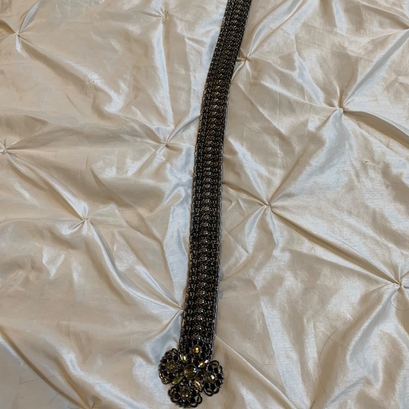 Gray Metal Embellished Stretch Belt sz M - Picture 2 of 7